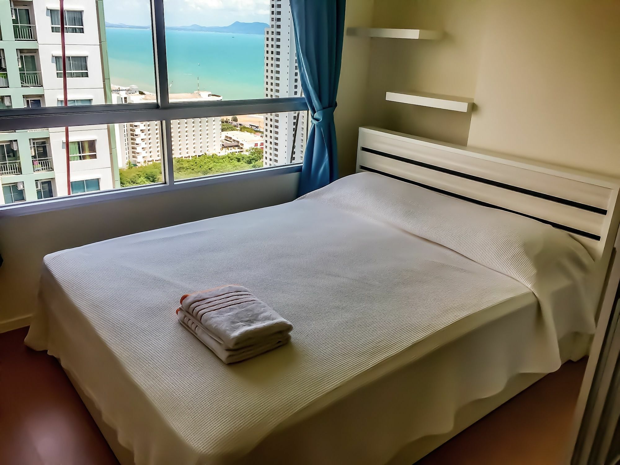 Hotel Lumpini Seaview Jomtien By Parikal Exterior foto